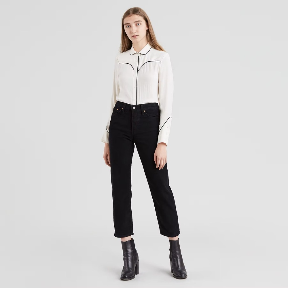 Levi Straight Leg Wedgie Black Corduroy size 28